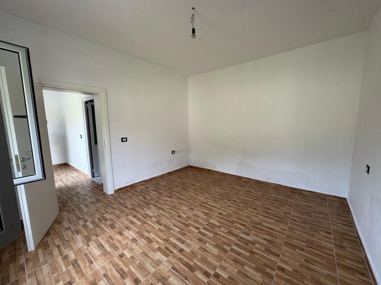 5 Rruga Miro Torbaci, Vlore